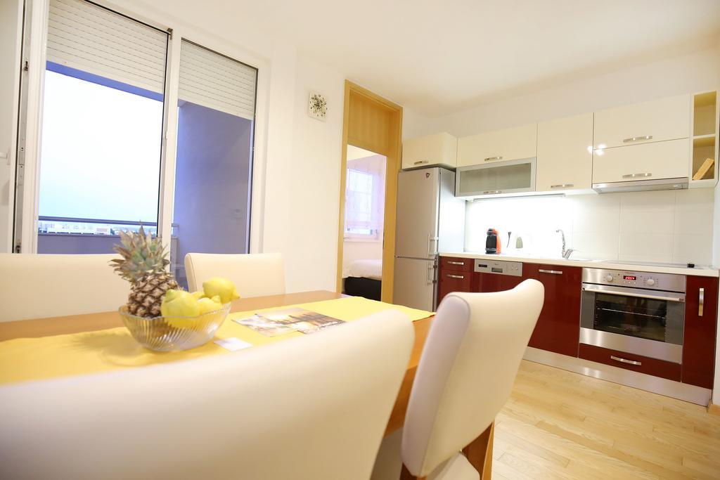 Marty Apartment